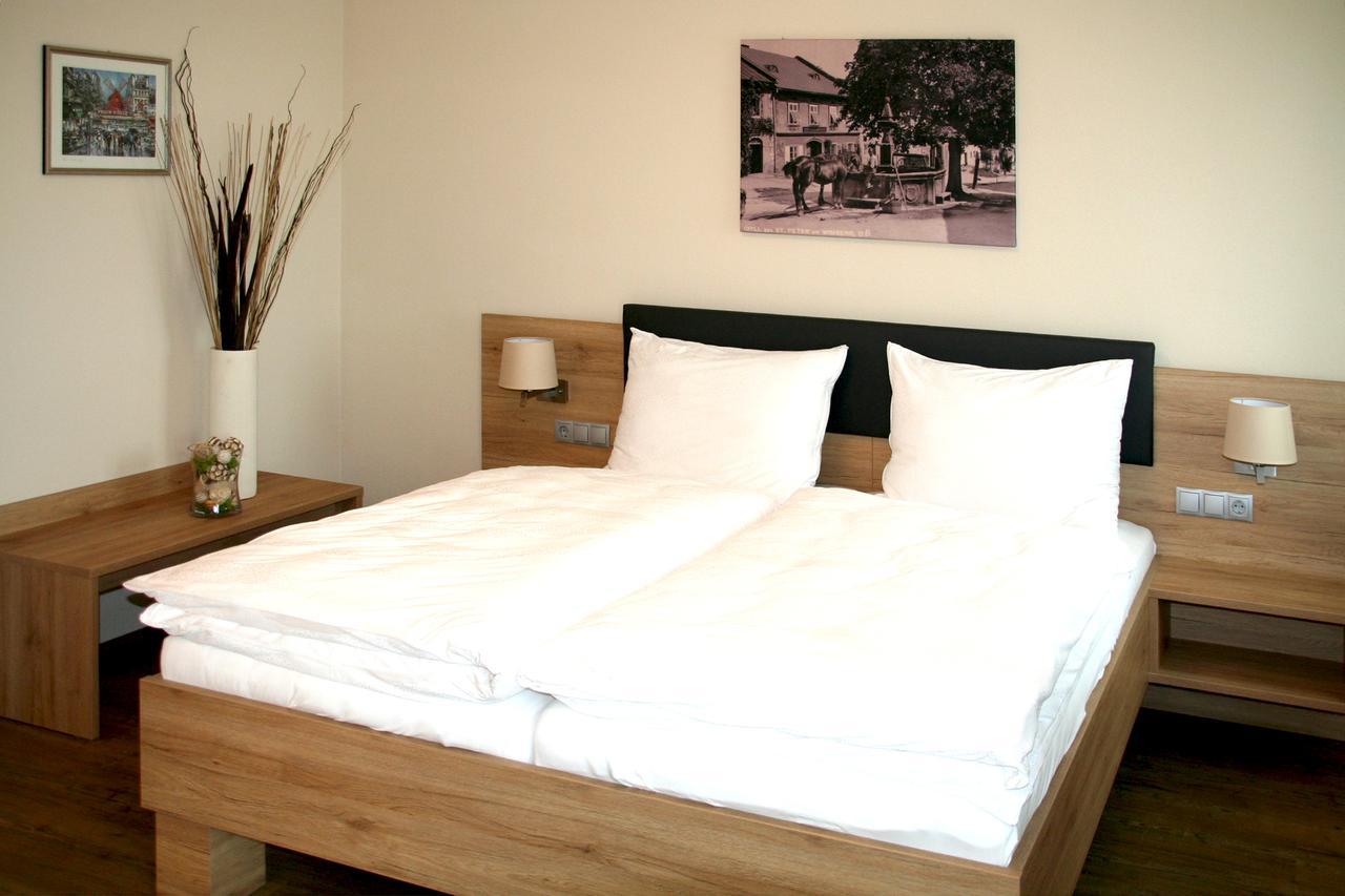 Hotel Hauerwirt à Sankt Peter am Wimberg Extérieur photo